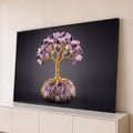 Árvore de fio dourado com folhas de ametista e quartzo rosa sobre drusa de cristal, quadro decorativo