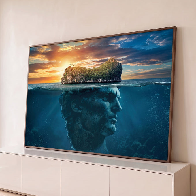 Ilha ao pôr do sol sobre cabeça de estátua grega submersa no oceano azul, arte surreal, quadro decorativo