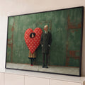 Quadro Decorativo Grande Coração Vermelho para Sala Verde | quadros decorativos para sala | mulher com cabeça saindo de coração vermelho de poá ao lado de homem com alfinetes na cabeça | Porao dos Quadros