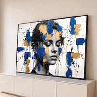 Quadro Decorativo Grande Retrato Dourado para Sala Azul - Borda Infinita / 65x100cm