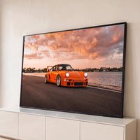 Quadro Decorativo Grande Porsche 911 Orla para Sala Laranja - Borda Infinita / 65x100cm