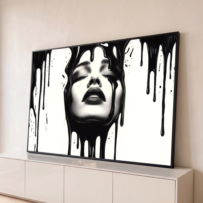 Quadro Decorativo Grande Rosto Tinta Preta para Sala Preto | quadros decorativos para sala | rosto feminino em preto e branco coberto por tinta preta escorrendo | Porao dos Quadros