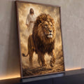 Quadro Decorativo Grande Leão com Coroa para Sala Dourado | quadros decorativos para sala | leão com coroa dourada caminhando com figura de Jesus ao fundo em névoa dourada | Porao dos Quadros