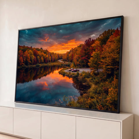 Lago refletindo pôr do sol laranja, floresta de outono e carros vintage vermelhos, quadro decorativo