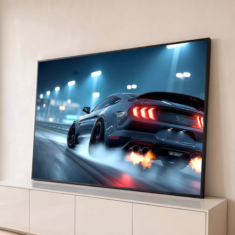 Carro esportivo cinza à noite na pista, com fogo no escapamento e fumaça nos pneus, quadro decorativo