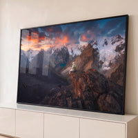 Quadro Decorativo Grande Viajante Contemplando para Sala - Borda Infinita / 65x100cm