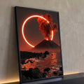 Vulcão em erupção sob anel de luz laranja, mar e rochas escuras refletindo o brilho, quadro decorativo