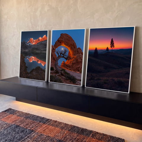 Quadro Decorativo Kit 3 Telas Montanhas Arco para Sala | quadros decorativos para sala | tríptico com montanhas refletidas, arco de pedra com lua cheia e pinheiros ao pôr do sol | Porao dos Quadros