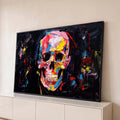 Quadro Decorativo Grande Caveira Colorida Preto para Sala | quadros decorativos para sala | caveira pintada com cores vibrantes e textura grossa sobre fundo preto | Porao dos Quadros