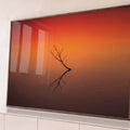 Quadro Decorativo Grande Galho Seco para Sala Laranja | quadros decorativos para sala | galho seco refletido em água calma sob céu vermelho e laranja | Porao dos Quadros