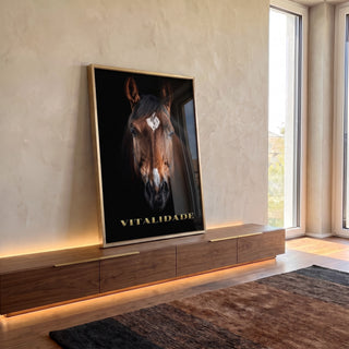 Quadro Decorativo Vitalidade do Cavalo Branco em Movimento em ambiente decorado - quadros decorativos para sala