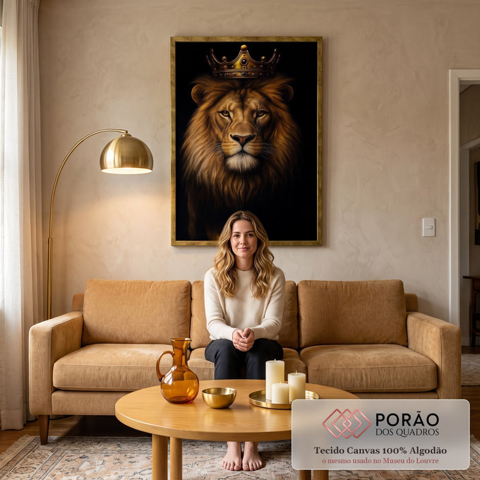 Quadro Decorativo Leão Dourado Majestoso em sala de estar moderna - quadros decorativos para sala