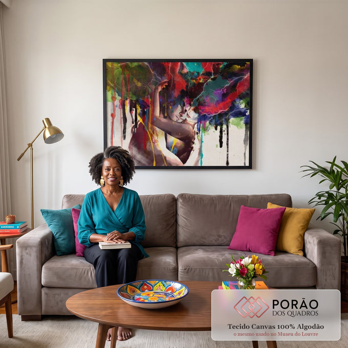 Quadro Decorativo Abraço Colorido: Paixão e Amor em sala de estar moderna - quadros decorativos para sala