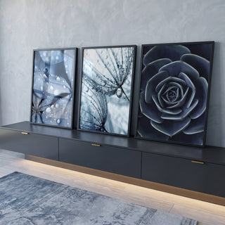 Quadro Decorativo Encanto Azul: Uma Jornada Visual Elegante em ambiente decorado - quadros decorativos para sala