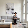 Quadro Decorativo Cidade Vibrante: Essência Urbana em Foco em sala de estar moderna - quadros decorativos para sala