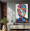 Quadro Decorativo: Mural Urbano Inspirador e Vibrante - quadros decorativos para sala 1 Tela Vertical, 3 Telas - em ambiente decorado