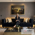 Quadro Decorativo AK-47 Dourado: Luxo e Poder em sala de estar moderna - quadros decorativos para sala