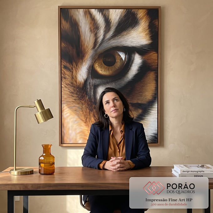 Quadro Decorativo Olhar de Tigre em escritorio moderno - quadros decorativos para sala