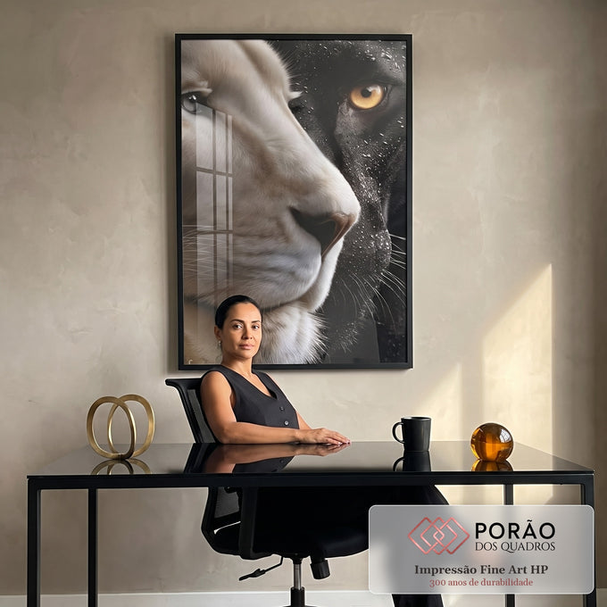Harmonia Selvagem: Quadro do Leão e Pantera em escritorio moderno - quadros decorativos para sala