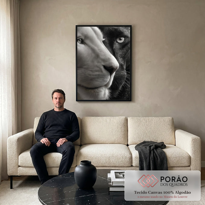 Harmonia Selvagem: Quadro do Leão e Pantera em sala de estar moderna - quadros decorativos para sala