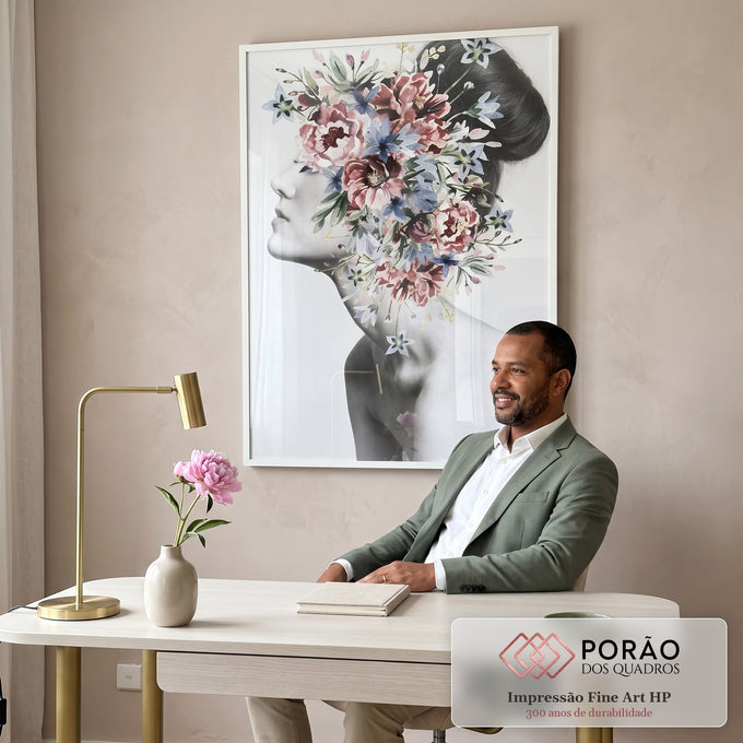 Quadro Decorativo: Essência Feminina e Flores em Aquarela em escritorio moderno - quadros decorativos para sala