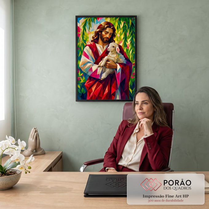 Quadro Decorativo Grande Jesus Pastor Vermelho para Sala | quadros decorativos | Jesus com cabelo longo segurando um cordeiro branco, em estilo geométrico colorido | em ambiente 2 | Porao dos Quadros