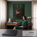 Quadro Decorativo Grande Mulher com Flamingo para Sala | quadros decorativos | mulher de vestido vermelho segurando flamingo rosa em corredor de sebes verdes escuras | em ambiente 2 | Porao dos Quadros