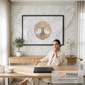 Quadro Decorativo Grande Árvore da Vida Nós Celtas para Sala | quadros decorativos | árvore da vida dourada com raízes em nós celtas sobre fundo de mármore branco | em ambiente 2 | Porao dos Quadros