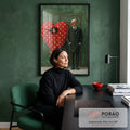 Arte surreal: mulher em coração vermelho de bolinhas e homem de terno xadrez, quadro decorativo