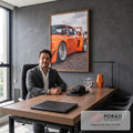 Quadro Decorativo Carro Clássico Laranja com Aerofólio | quadros decorativos | carro esportivo laranja com rodas prateadas e aerofólio em vista lateral baixa | em ambiente 2 | Porao dos Quadros
