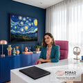 Céu em espirais azuis com estrelas e lua sobre vila e montanhas, estilo Van Gogh, quadro decorativo