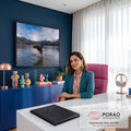 Águia-de-cabeça-branca caçando peixe em lago azul com montanhas nevadas ao fundo, quadro decorativo