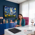 Quadro Decorativo Grande Dandelions sob Céu para Sala Azul | quadros decorativos | dandelions amarelas e brancas sob céu noturno azul com lua grande em espirais | em ambiente 2 | Porao dos Quadros