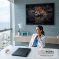 Quadro Decorativo Grande Jaguar na Água para Sala Laranja | quadros decorativos | jaguar com manchas pretas submerso em água escura com reflexo nítido | em ambiente 2 | Porao dos Quadros