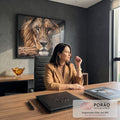 Quadro Decorativo Leão Majestoso com Olhos Âmbar em Fundo em escritorio moderno - quadros decorativos para sala