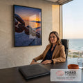 Quadro Decorativo Grande Corrente de Ferro para Sala Laranja | quadros decorativos para sala | elo de corrente enferrujada em primeiro plano com pôr do sol sobre o mar ao fundo | em Quadros para Sala | Porao dos Quadros