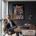 Quadro Decorativo Grande Tigre Olhar Fixo para Sala Laranja | quadros decorativos | tigre em close com olhar fixo, bigodes brancos e fundo preto | em ambiente 2 | Porao dos Quadros