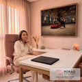 Cavalo preto empinado com amazona e carro esportivo vermelho em picadeiro com lustres, quadro decorativo