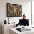 Rosto feminino de olhos fechados em pinceladas de espátula com folha de ouro, azul e terracota, quadro decorativo