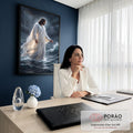 Quadro Decorativo Grande Jesus Caminhando Branco para Sala | quadros decorativos | homem de túnica branca caminhando sobre o mar durante tempestade intensa | em ambiente 2 | Porao dos Quadros