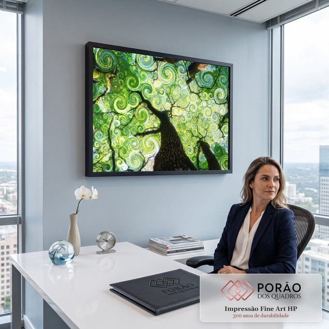 Quadro Decorativo Grande Copa de Árvores para Sala Verde | quadros decorativos | copas de árvores vistas de baixo com efeito espiral verde hipnótico | em ambiente 2 | Porao dos Quadros