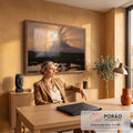 Quadro Decorativo Grande Veados na Lagoa para Sala Laranja | quadros decorativos | veados silhuetados bebendo água numa lagoa ao pôr do sol com raios de luz | em ambiente 2 | Porao dos Quadros