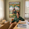 Quadro Decorativo Mona Lisa em Paisagem Toscana Geométrica | quadros decorativos | retrato da Mona Lisa sobre paisagem toscana com formas geométricas e colinas coloridas | em Quadros para Escritorio | Porao dos Quadros
