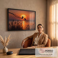 Quadro Decorativo Grande Pássaros no Galho para Sala Laranja | quadros decorativos | dois pássaros em silhueta sobre galho com pôr do sol laranja ao fundo | em ambiente 2 | Porao dos Quadros