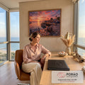Quadro Decorativo Grande Cais ao Pôr do Sol para Sala | quadros decorativos | cais ao pôr do sol com barcos, gaivotas, conchas e estrelas-do-mar em primeiro plano | em ambiente 2 | Porao dos Quadros