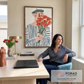 Quadro Decorativo Homem de Boina com Buquê de Papoulas | quadros decorativos | homem de boina azul segurando buquê de papoulas vermelhas em ilustração de traços simples | em Quadros para Escritorio | Porao dos Quadros