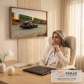 Porsche 911 clássico preto rebaixado, com trem de contêineres passando ao pôr do sol, quadro decorativo
