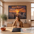 Quadro Decorativo Grande Cais Veleiros para Sala Laranja | quadros decorativos | cais de madeira ao pôr do sol com cachorro, bicicleta e veleiros ao fundo | em ambiente 2 | Porao dos Quadros