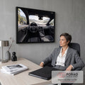 Interior de Jaguar esportivo em couro preto com vista para lago, neblina e montanhas, quadro decorativo