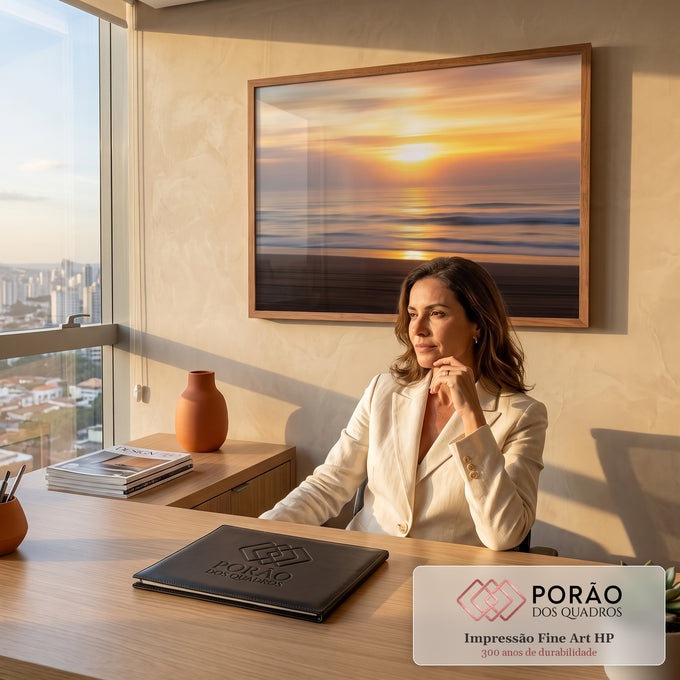 Quadro Decorativo Grande Pôr do Praia para Sala | quadros decorativos para sala | pôr do sol dourado sobre o mar com ondas e efeito de desfoque de movimento | em Quadros para Sala | Porao dos Quadros